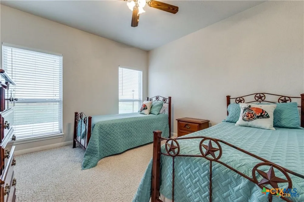 8177 Boenig Road Seguin, TX 78155