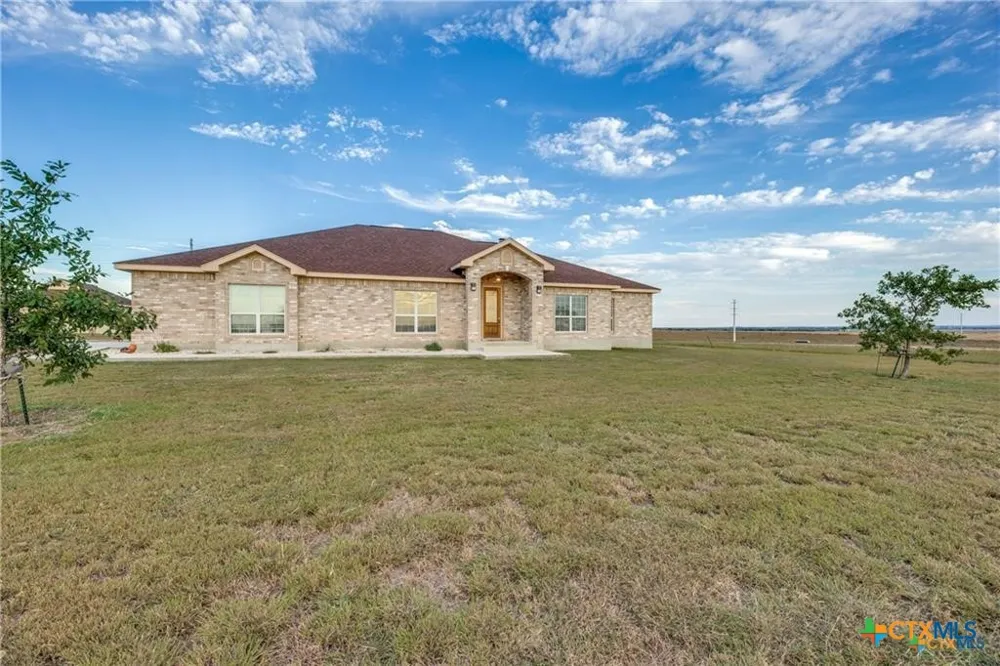 8177 Boenig Road Seguin, TX 78155