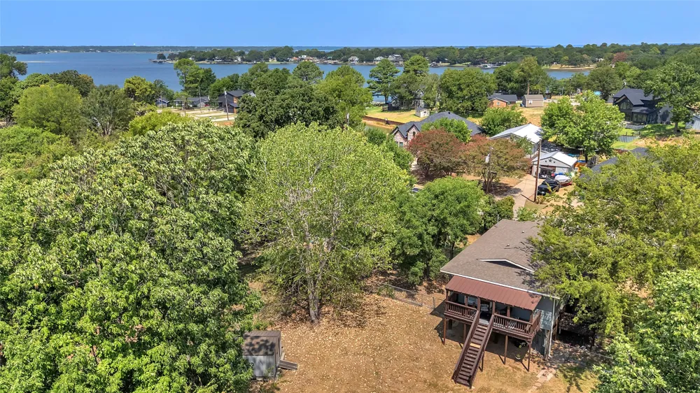 242 Autumn Wood Trail Gun Barrel City, TX 75156