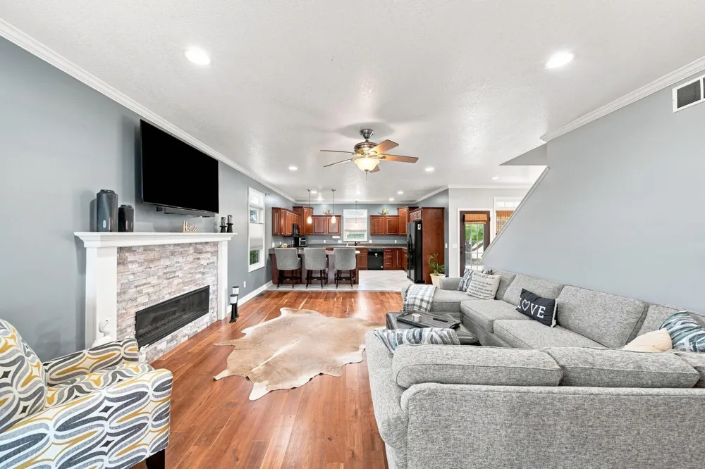 123 Grand Pointe Drive Brooklyn, MI 49230