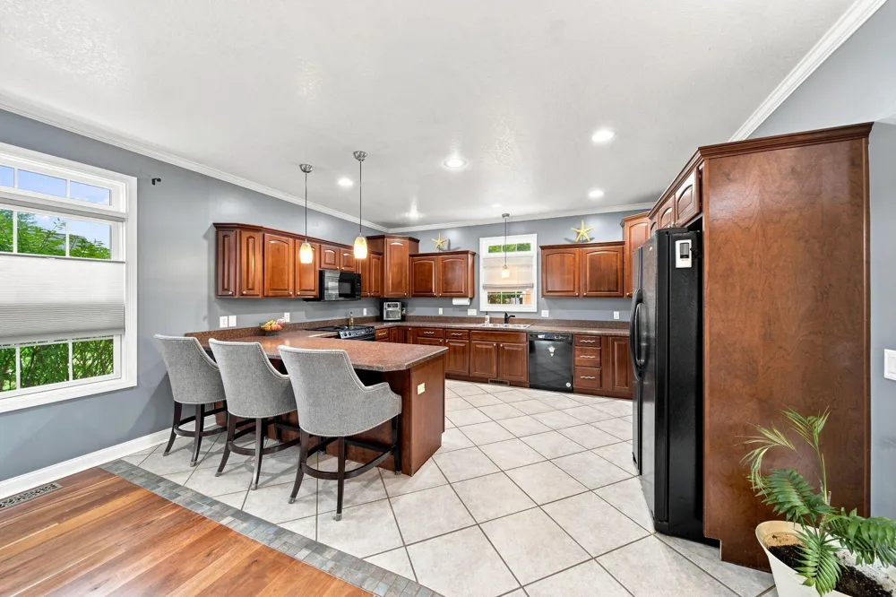 123 Grand Pointe Drive Brooklyn, MI 49230