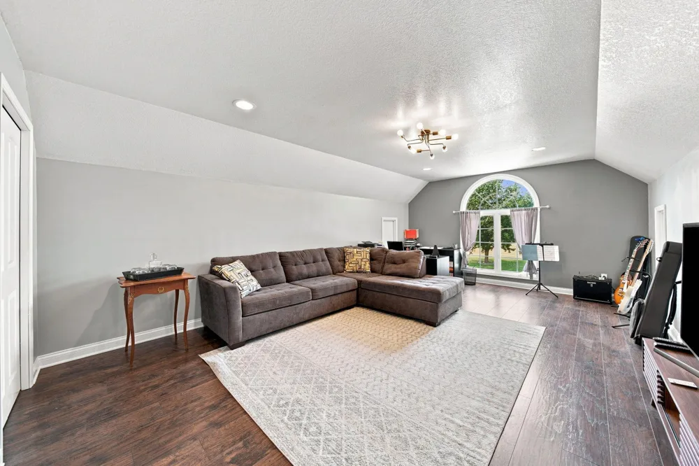 123 Grand Pointe Drive Brooklyn, MI 49230
