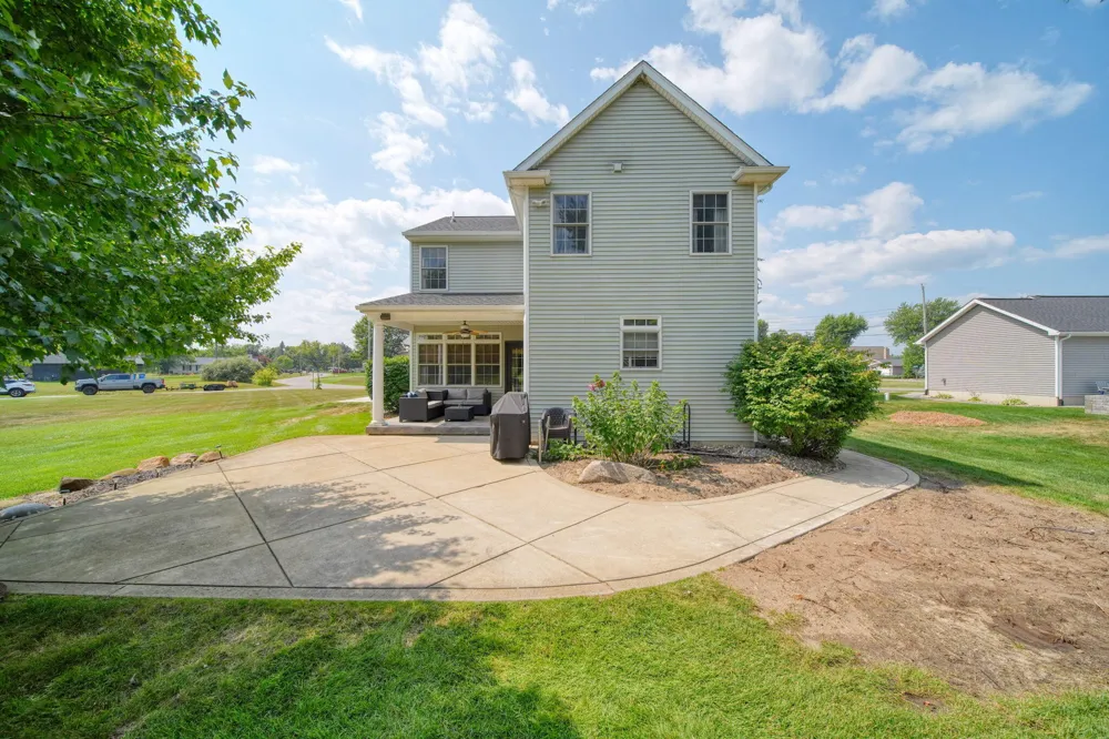123 Grand Pointe Drive Brooklyn, MI 49230