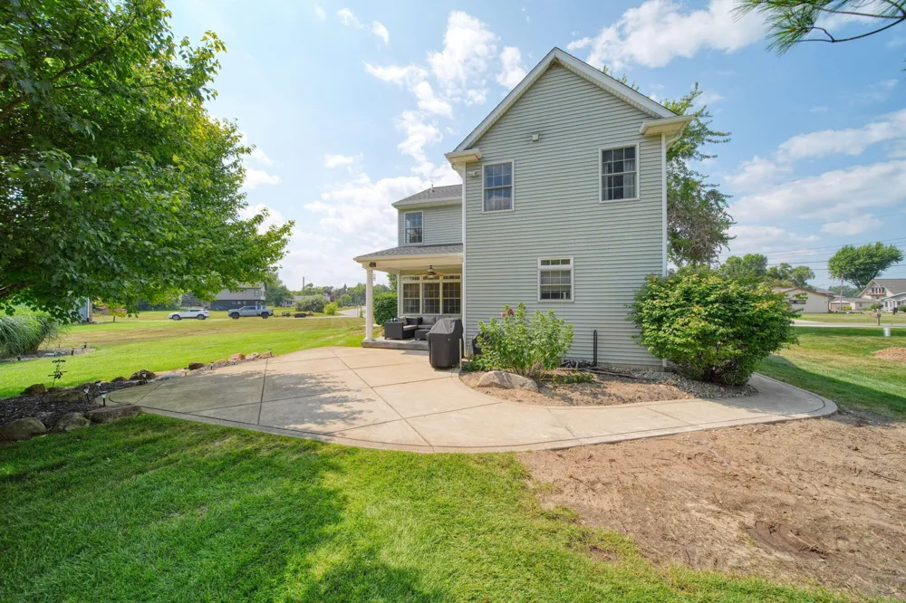 123 Grand Pointe Drive Brooklyn, MI 49230