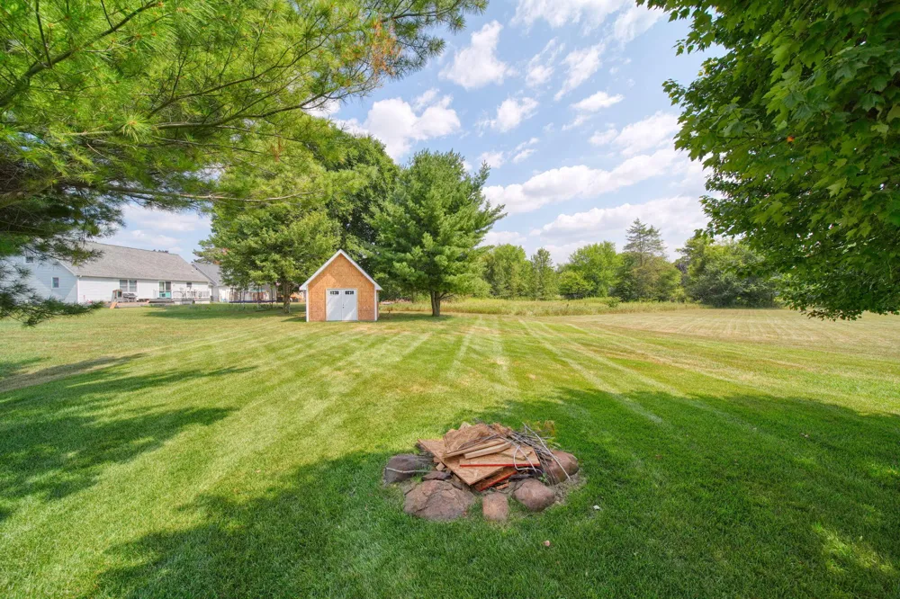 123 Grand Pointe Drive Brooklyn, MI 49230