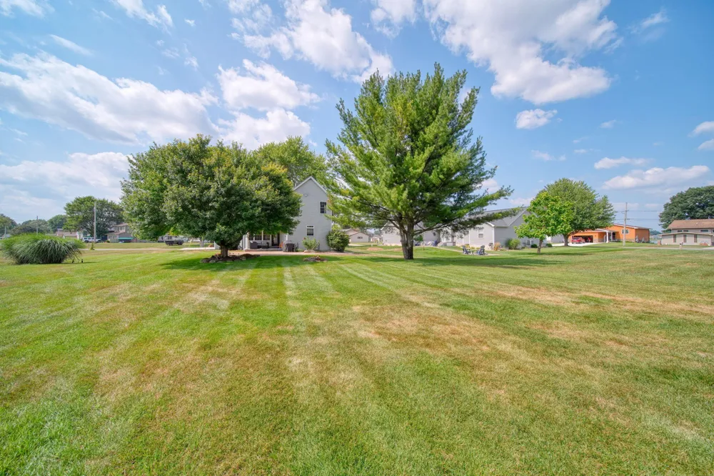 123 Grand Pointe Drive Brooklyn, MI 49230