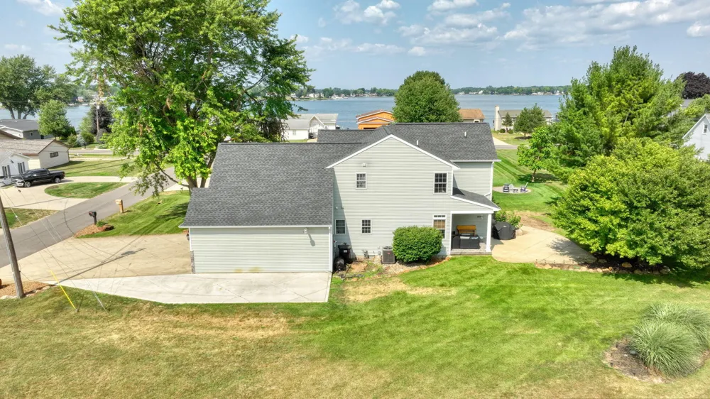 123 Grand Pointe Drive Brooklyn, MI 49230
