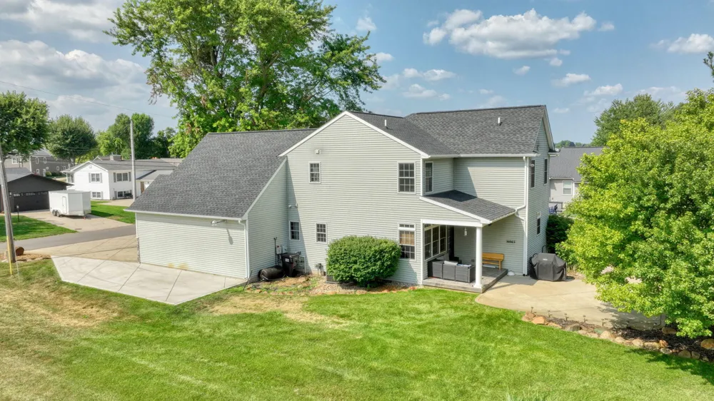 123 Grand Pointe Drive Brooklyn, MI 49230