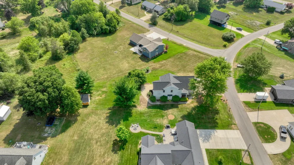 123 Grand Pointe Drive Brooklyn, MI 49230