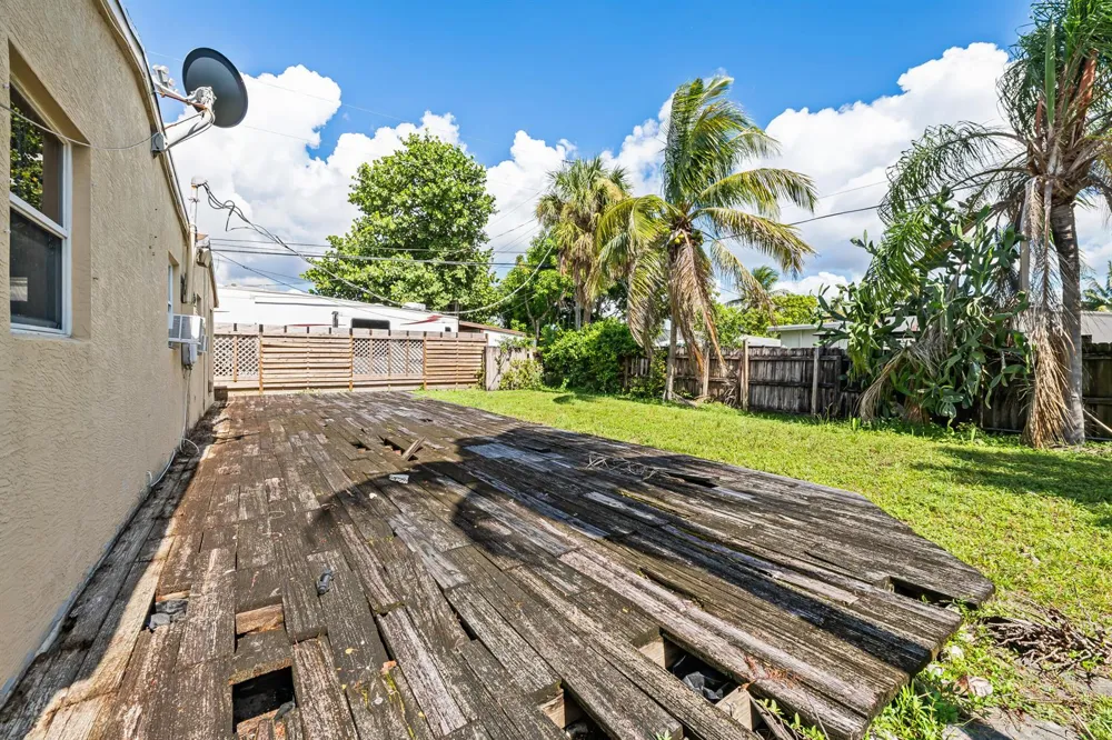 6103 SW 2ND STREET Margate, FL 33068