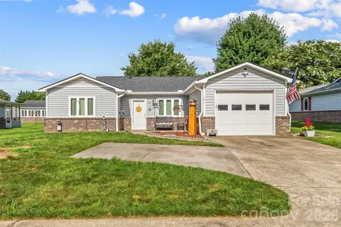 141 Derbyshire Drive