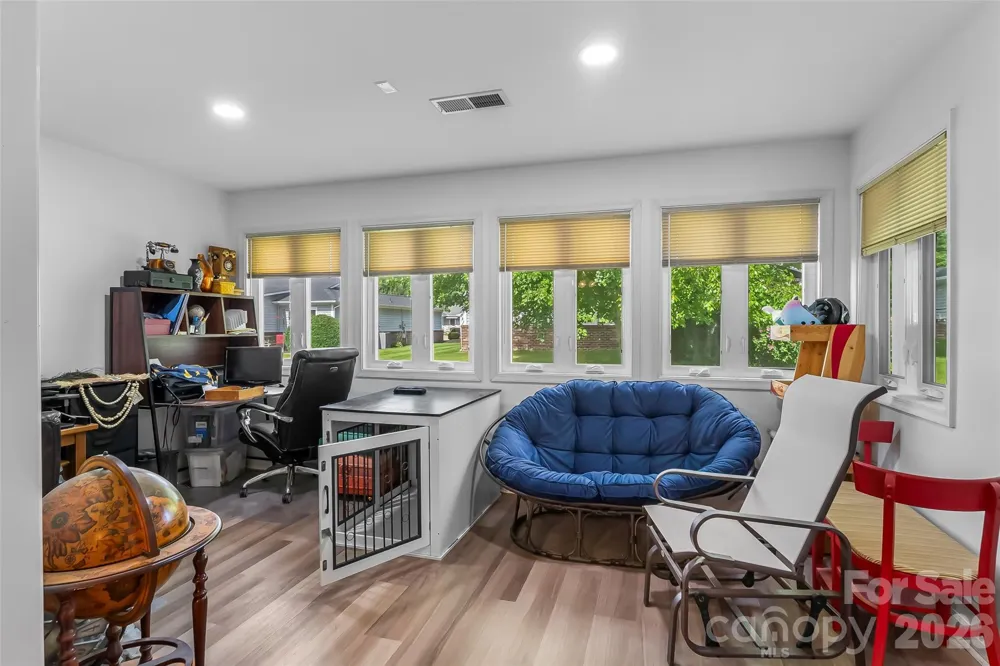 141 Derbyshire Drive Hendersonville, NC 28792