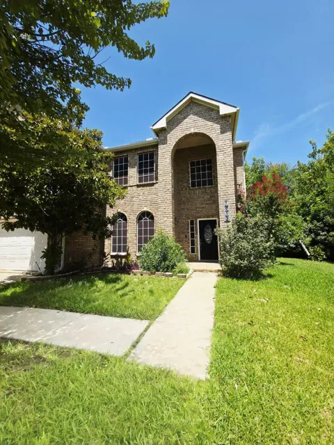 1913 Bradford Pear Square