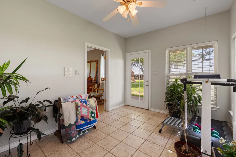 8648 County Road 1128 Godley, TX 76044