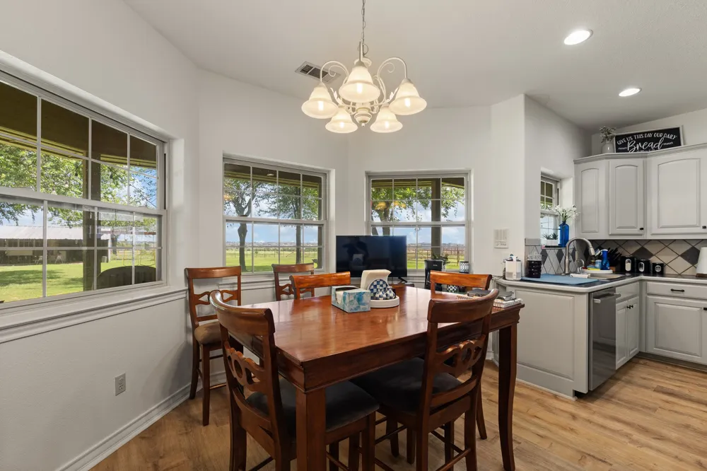 8648 County Road 1128 Godley, TX 76044