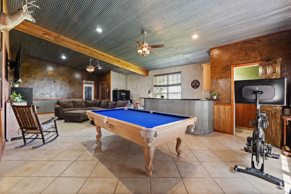 8648 County Road 1128 Godley, TX 76044