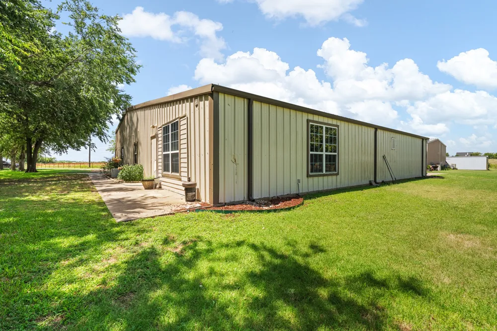 8648 County Road 1128 Godley, TX 76044