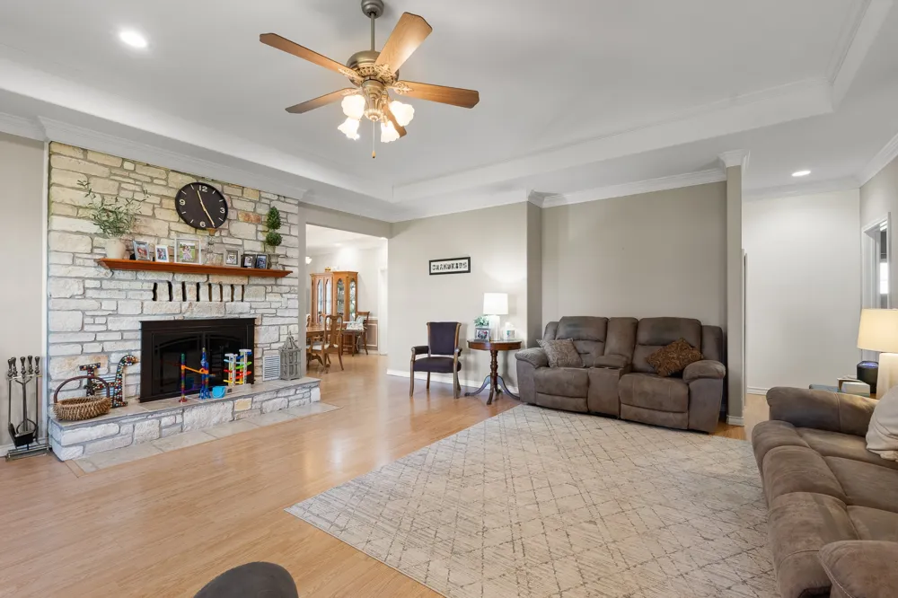 8648 County Road 1128 Godley, TX 76044