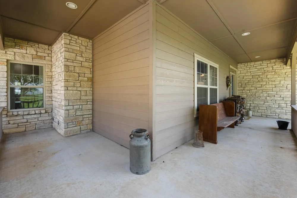 8648 County Road 1128 Godley, TX 76044