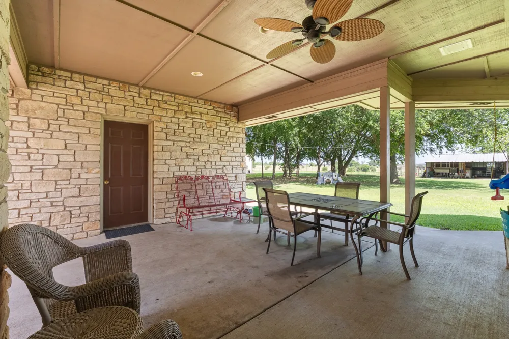 8648 County Road 1128 Godley, TX 76044
