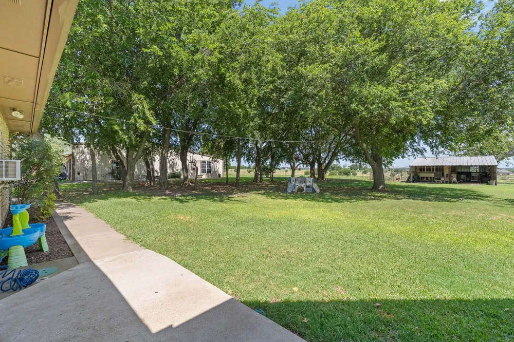 8648 County Road 1128 Godley, TX 76044