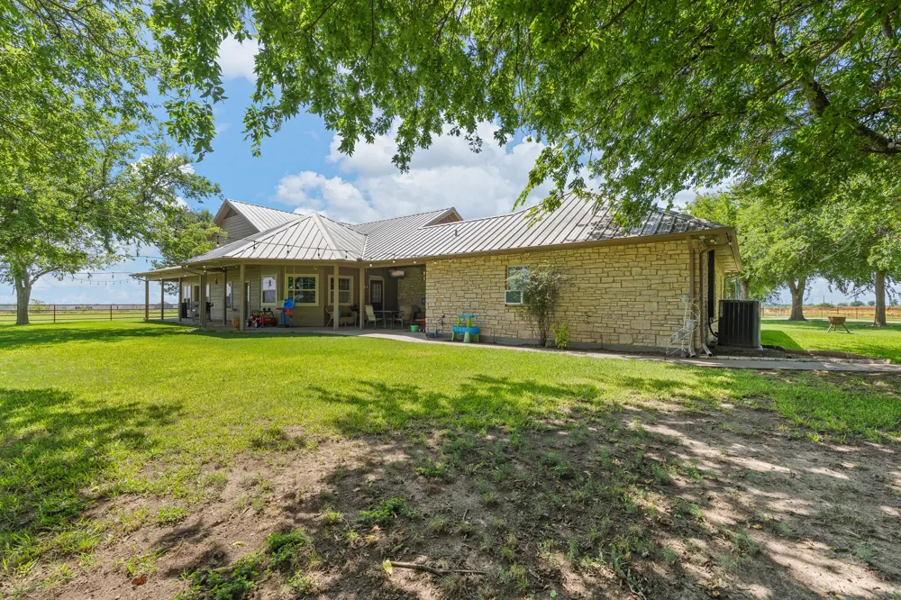 8648 County Road 1128 Godley, TX 76044