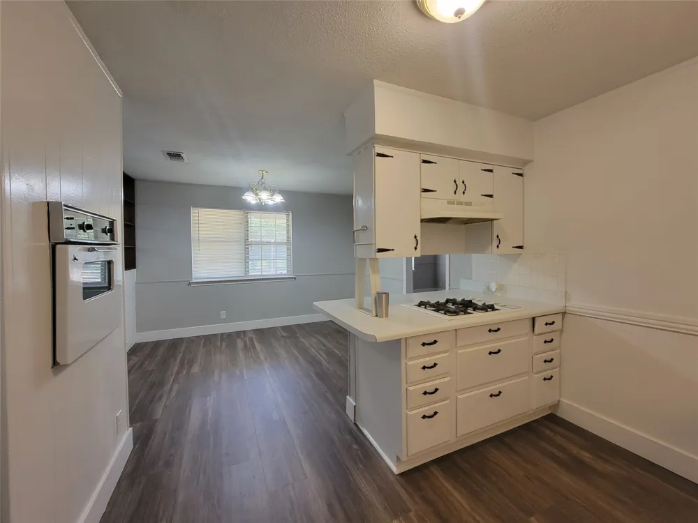 829 E Mustang Street Crowley, TX 76036