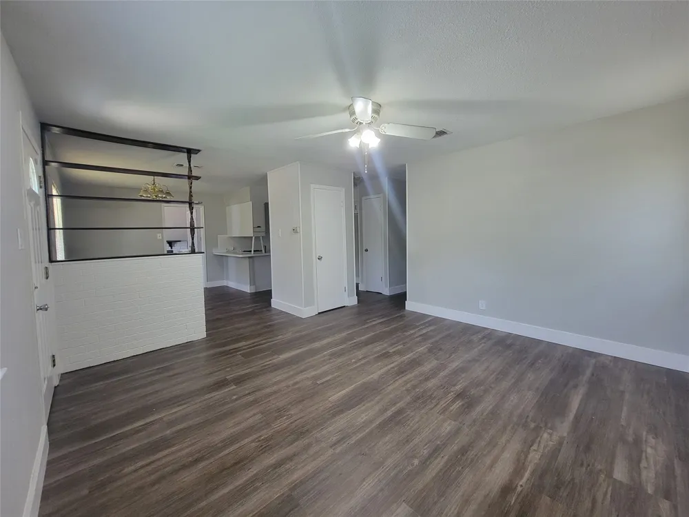 829 E Mustang Street Crowley, TX 76036
