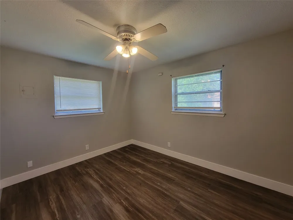 829 E Mustang Street Crowley, TX 76036