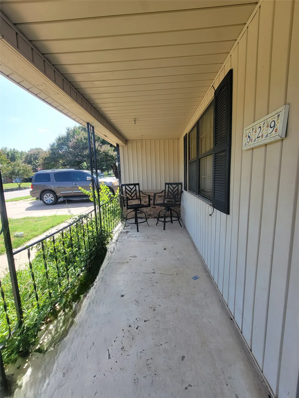 829 E Mustang Street Crowley, TX 76036