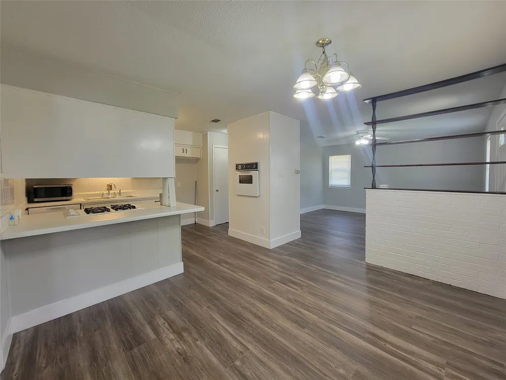 829 E Mustang Street Crowley, TX 76036