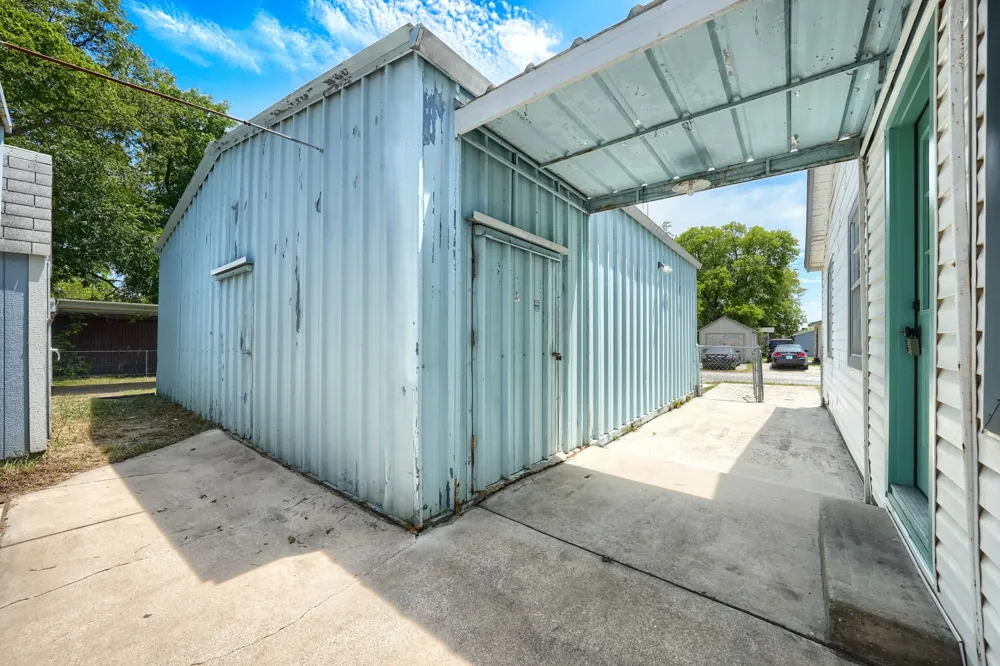1802 Refinery Road Gainesville, TX 76240