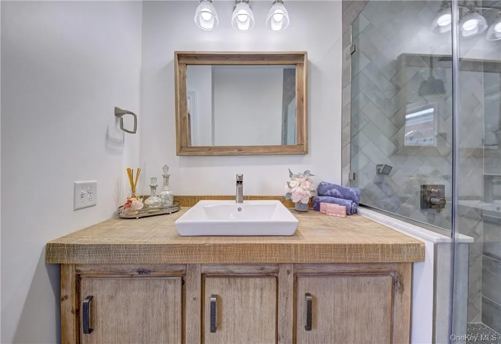 226 Main Street #301 Beacon, NY 12508
