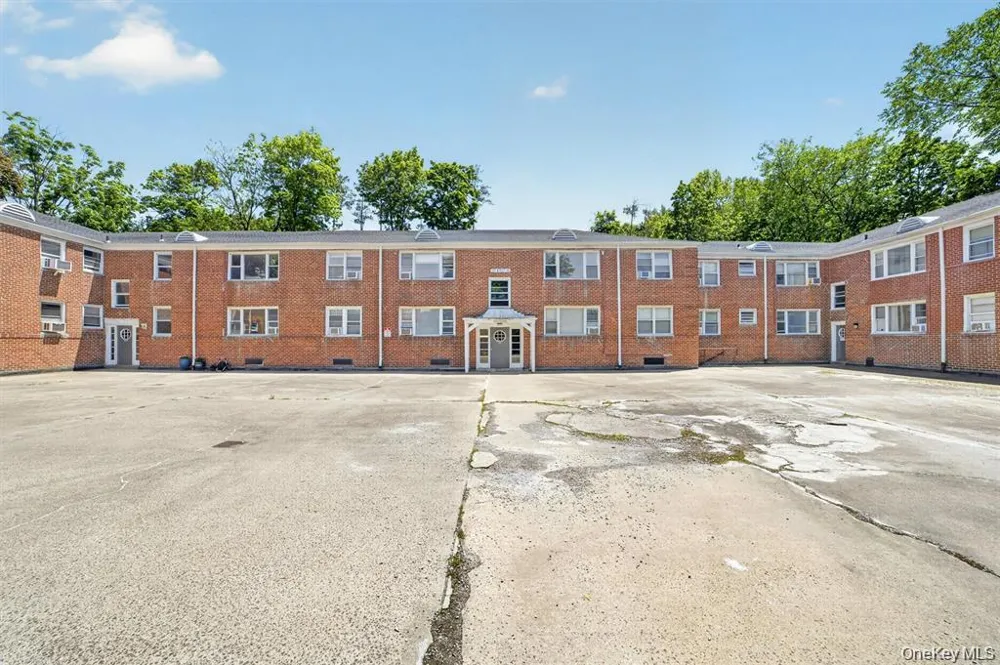 205 W Post Road #E2H White Plains, NY 10606