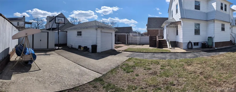 143-40 poplar Avenue Flushing, NY 11355
