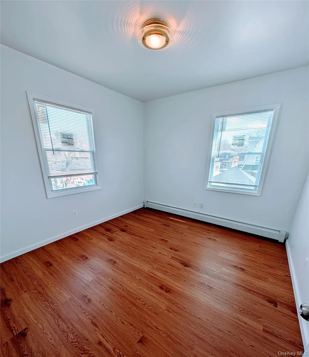 143-40 poplar Avenue Flushing, NY 11355