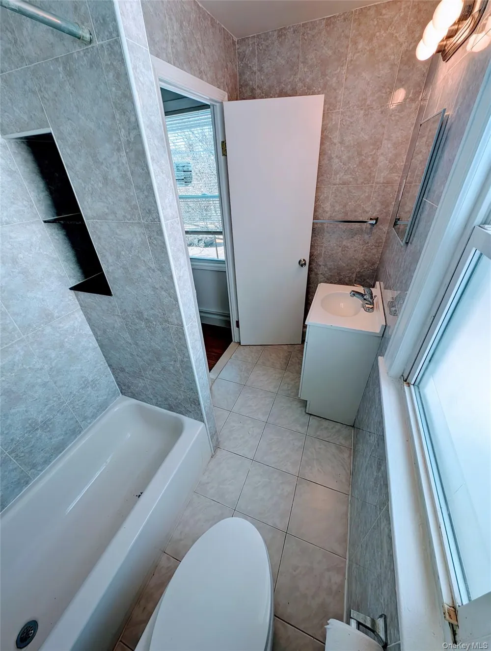 143-40 poplar Avenue Flushing, NY 11355