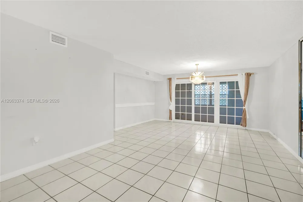 10825 SW 91st Ln Miami, FL 33176