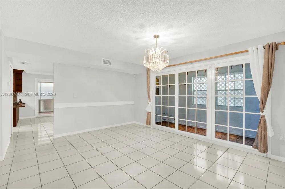 10825 SW 91st Ln Miami, FL 33176