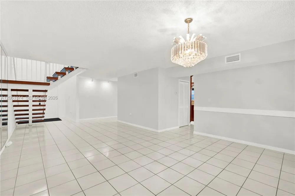 10825 SW 91st Ln Miami, FL 33176