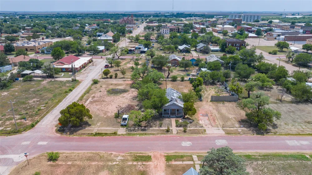 210 E Campbell Street Stamford, TX 79553