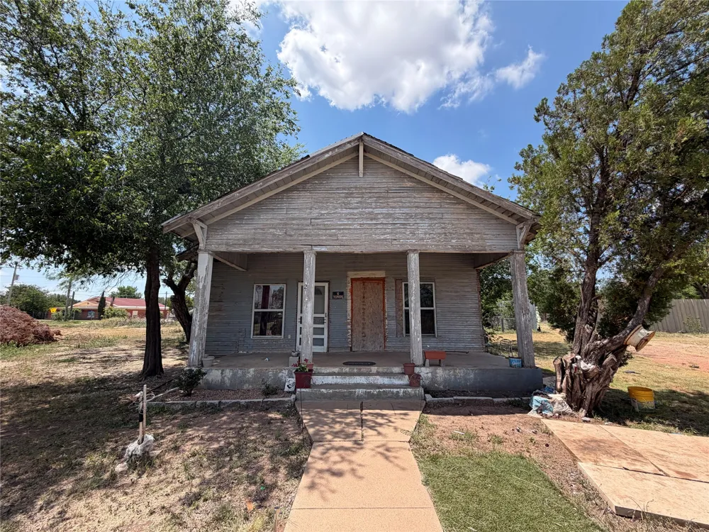 210 E Campbell Street Stamford, TX 79553