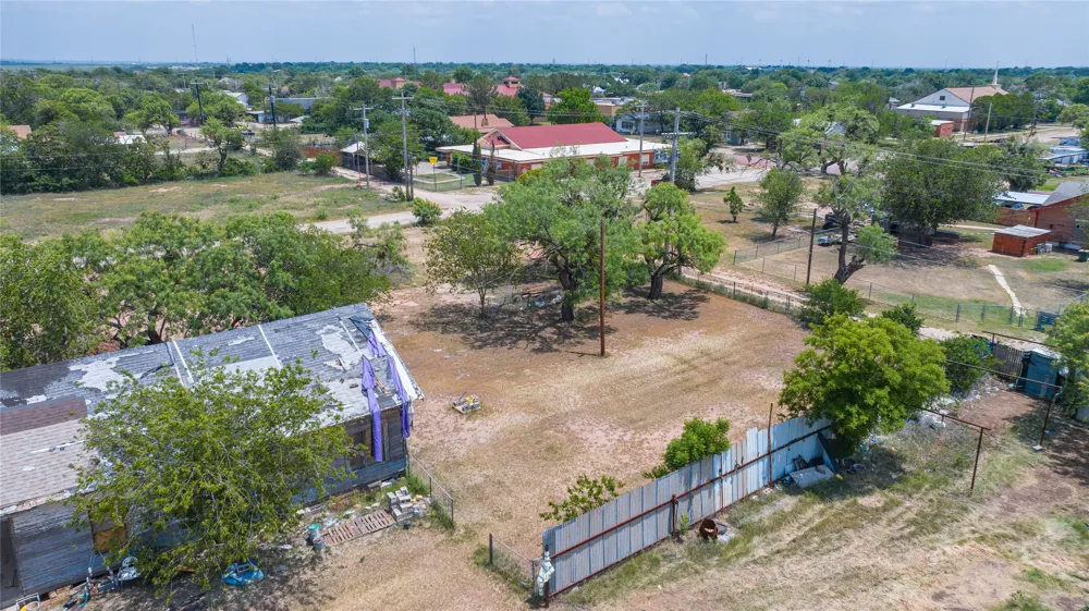 210 E Campbell Street Stamford, TX 79553