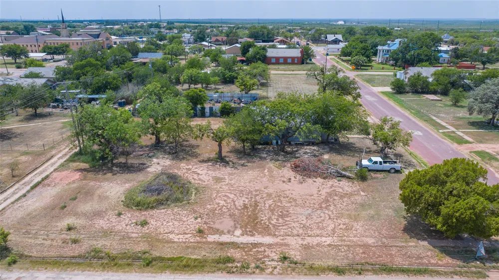 210 E Campbell Street Stamford, TX 79553