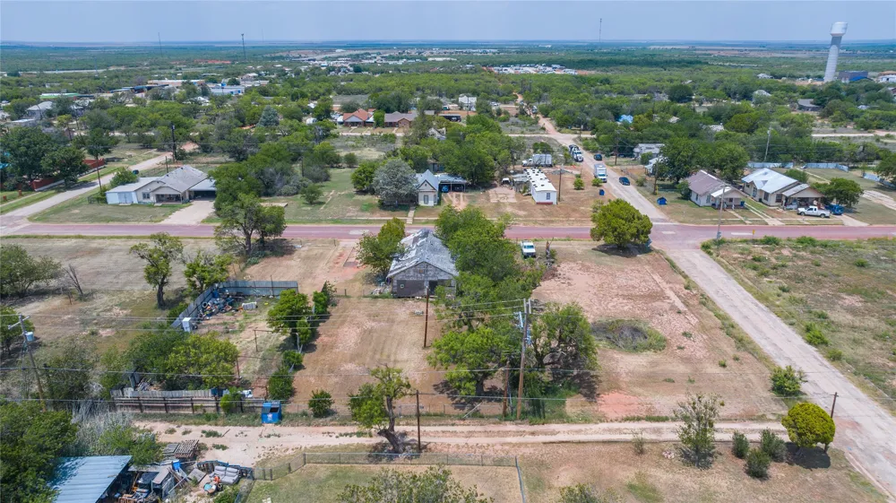 210 E Campbell Street Stamford, TX 79553