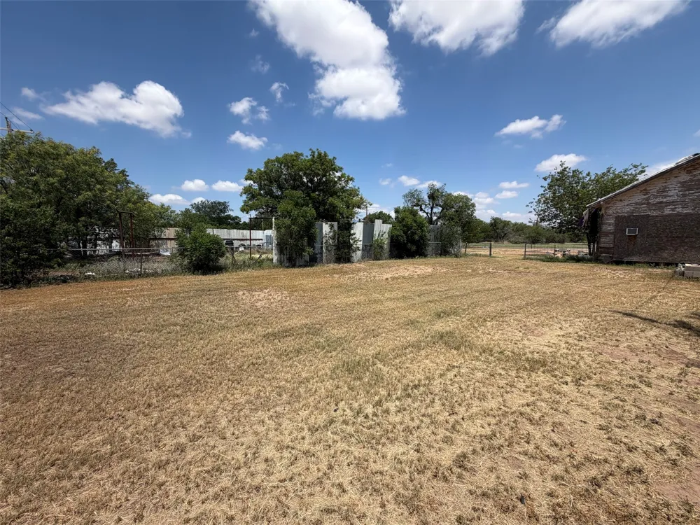 210 E Campbell Street Stamford, TX 79553