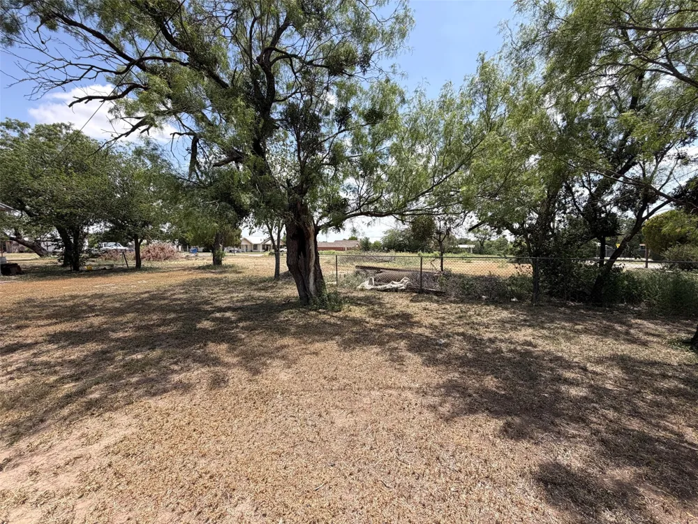 210 E Campbell Street Stamford, TX 79553