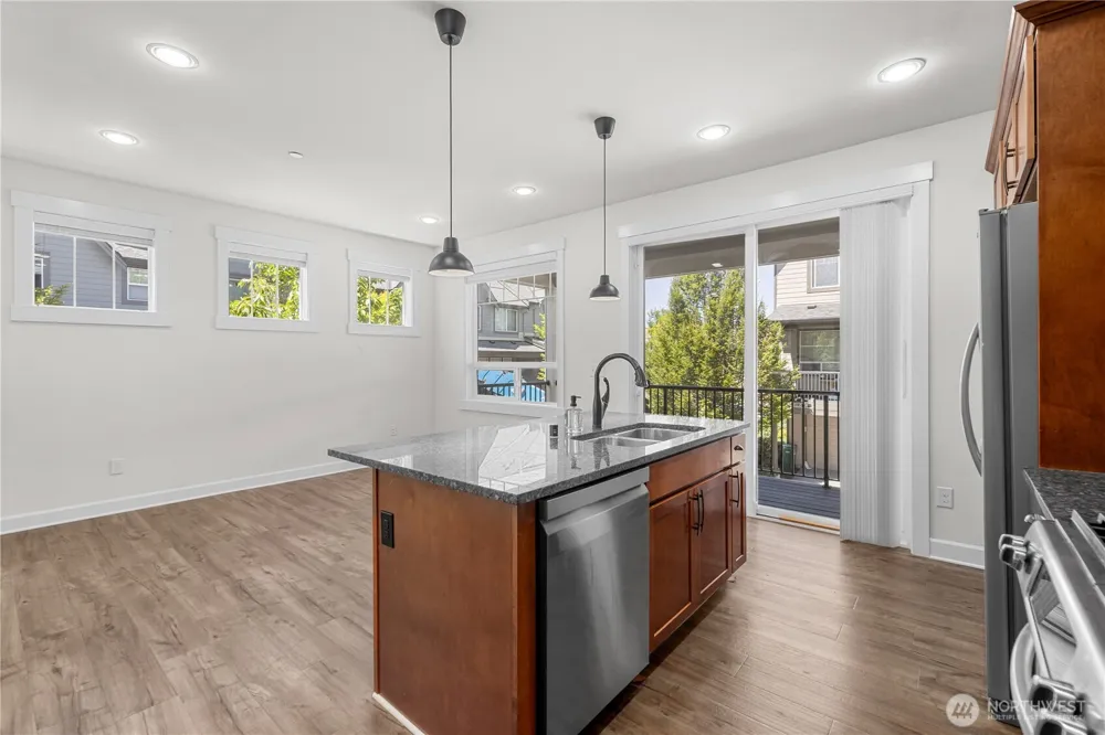 1382 Chelssea Walk NE Issaquah, WA 98029