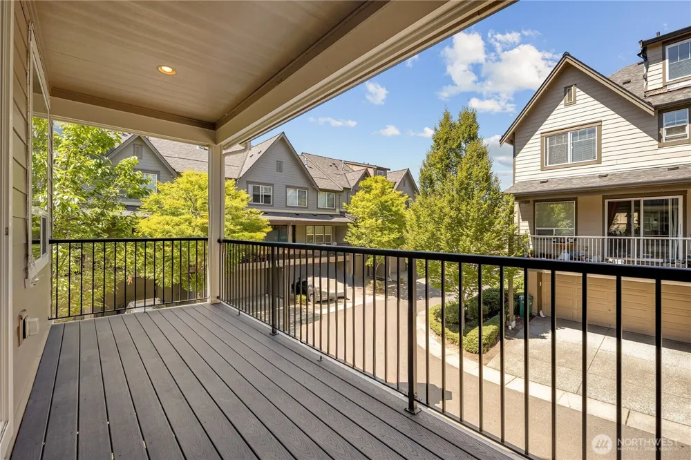 1382 Chelssea Walk NE Issaquah, WA 98029