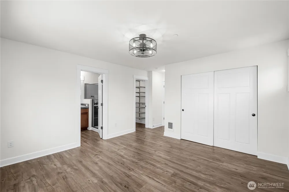 1382 Chelssea Walk NE Issaquah, WA 98029